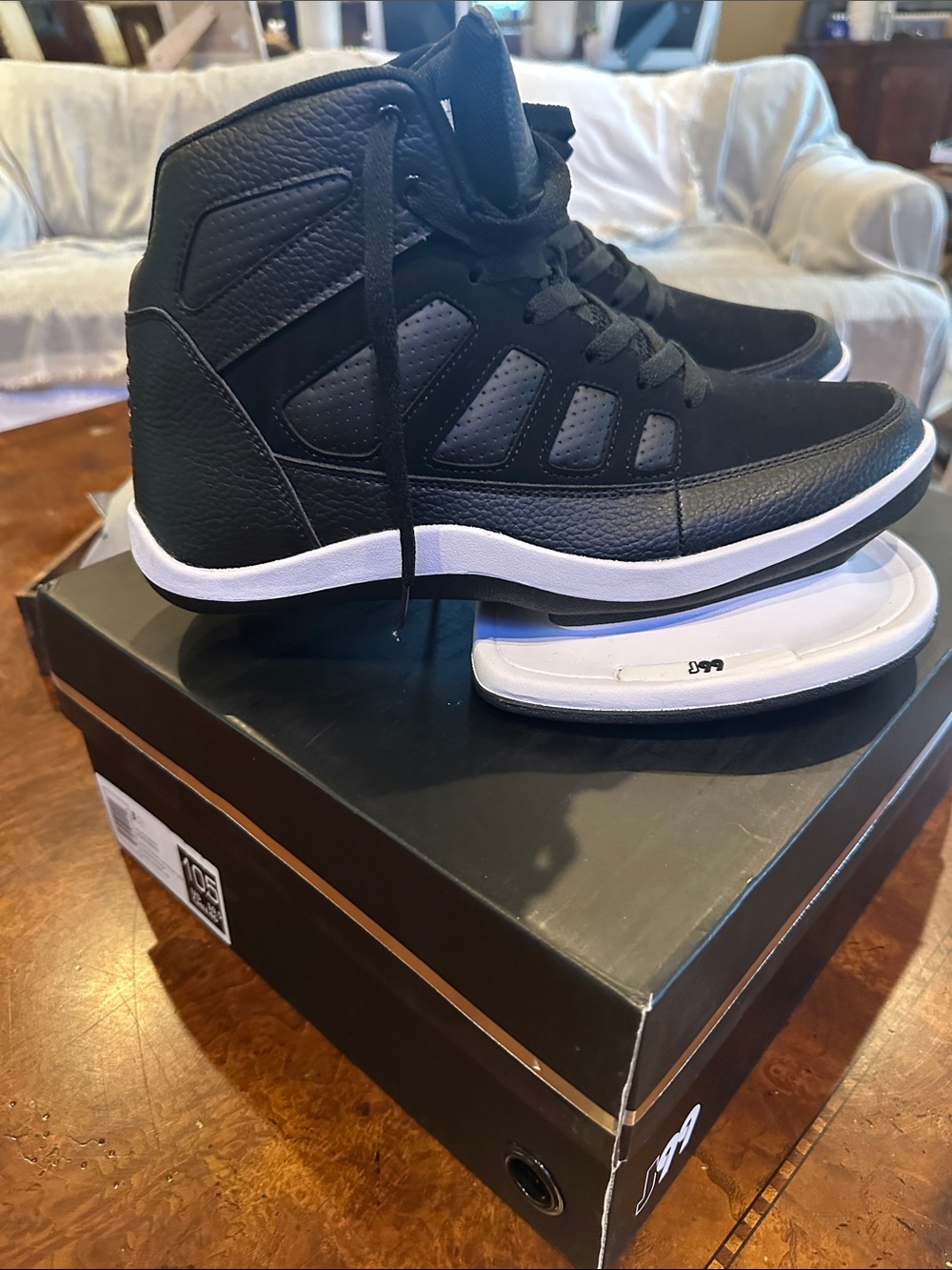 NWT Jump99 Shoes